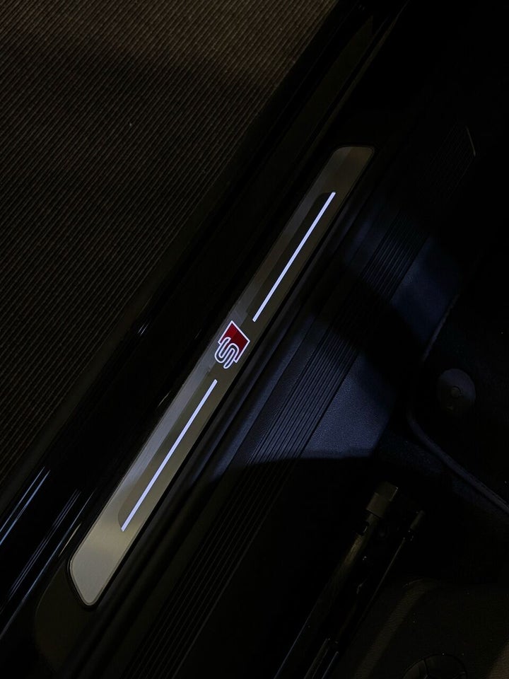 Audi Q4 e-tron 40 S-line 5d