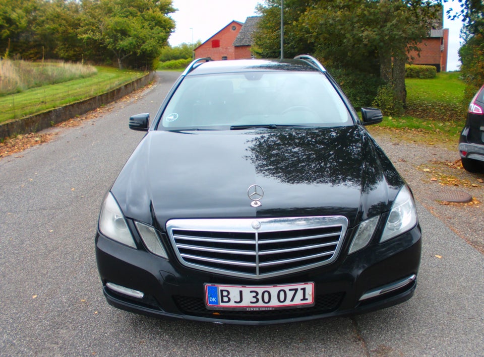 Mercedes E200 2,2 CDi AMG Line stc. aut. 5d
