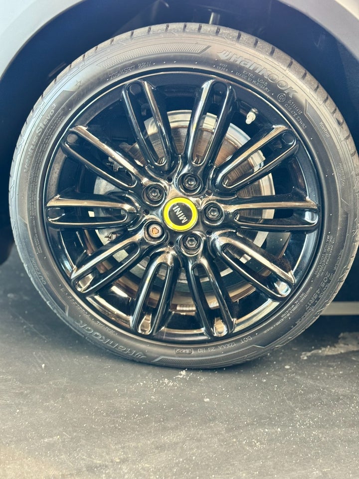 MINI Cooper SE Resolute Edition 3d