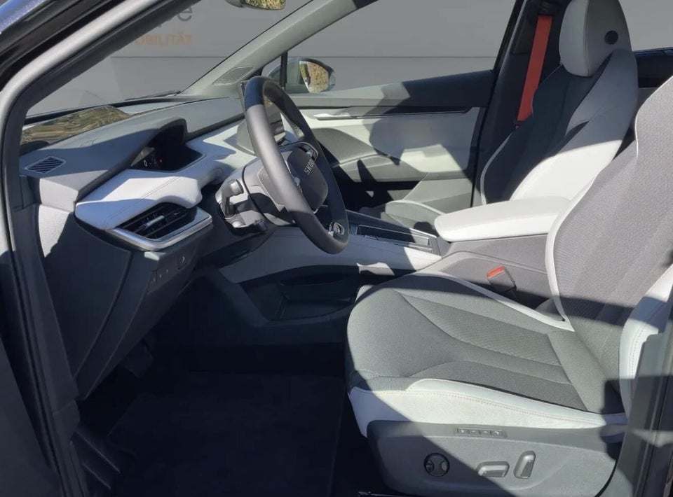 Skoda Elroq 85 iV Lodge Advanced 5d