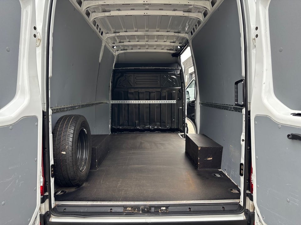 Iveco Daily 3,0 35S18 12m³ Van AG8