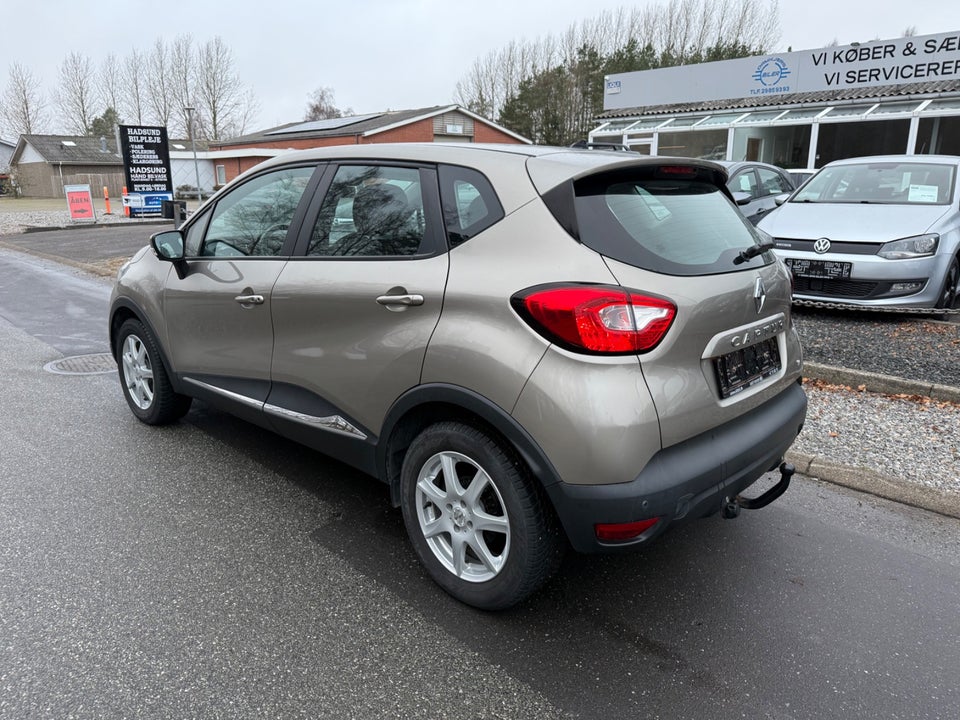 Renault Captur 0,9 TCe 90 Expression 5d