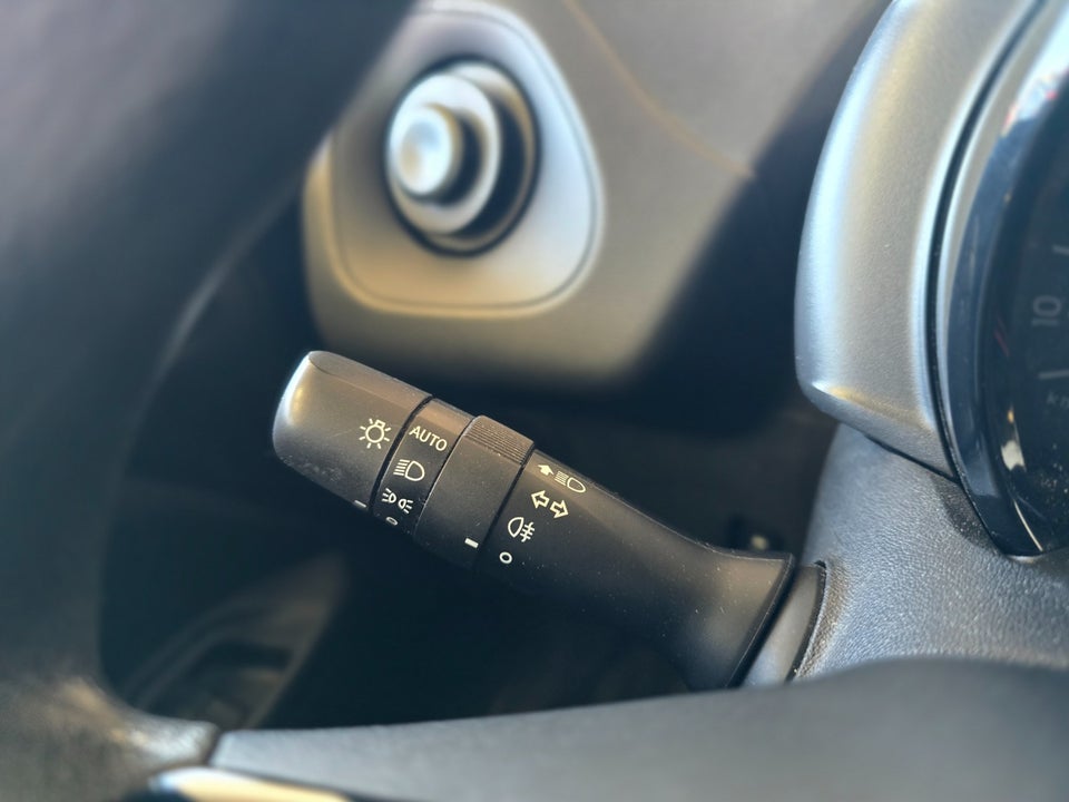 Citroën C1 1,0 VTi Attaque 5d