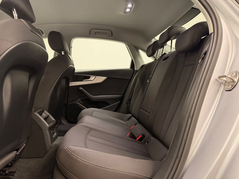 Audi A4 2,0 TDi 190 S-tr. 4d