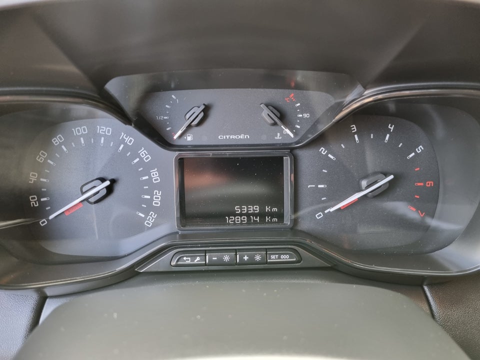 Citroën C3 Aircross 1,6 BlueHDi 100 Shine 5d