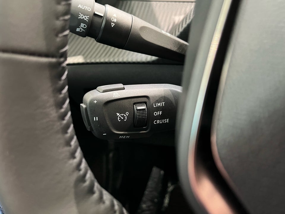 Peugeot 208 1,2 PureTech 100 Allure 5d