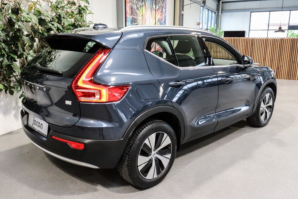 Volvo XC40 1,5 T5 ReCharge Momentum aut. 5d