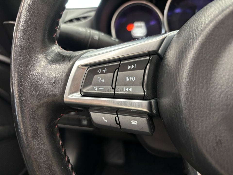 Mazda MX-5 1,5 SkyActiv-G 131 RF Edition 2d