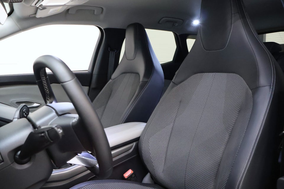 Ford Explorer 77 Select Extended Range 5d