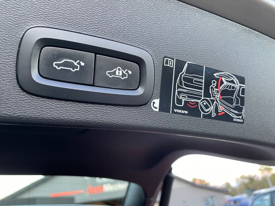 Volvo XC40 1,5 T5 ReCharge Inscription aut. 5d