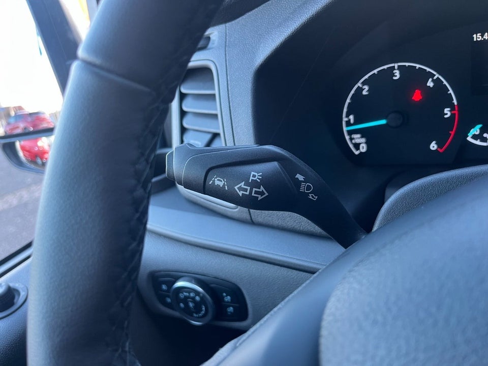 Ford Transit Custom Kombi 320S 2,0 TDCi 130 Ambiente aut.