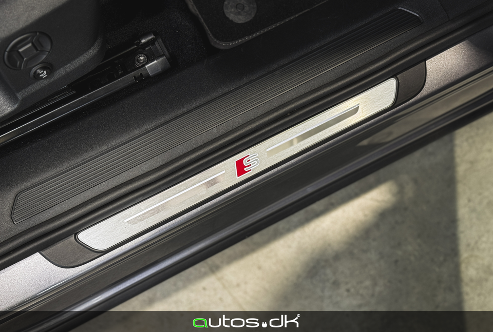 Audi Q4 e-tron 40 S-line 5d