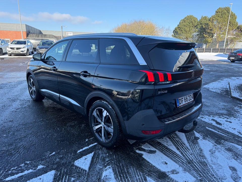 Peugeot 5008 1,5 BlueHDi 130 Allure EAT8 7prs 5d