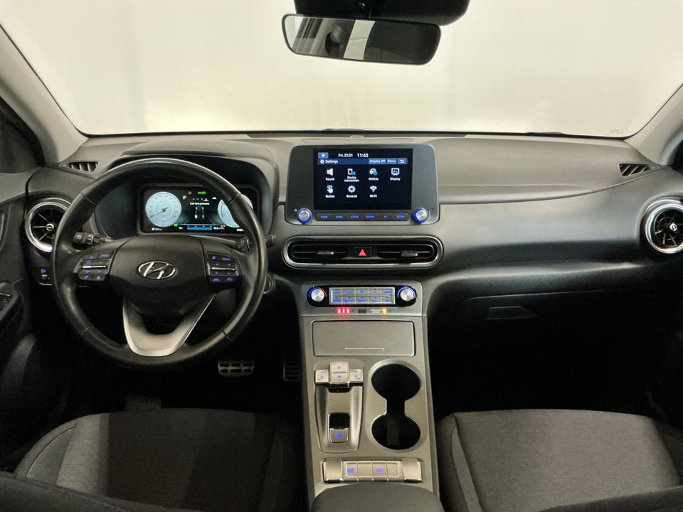 Hyundai Kona 39 EV Essential 5d