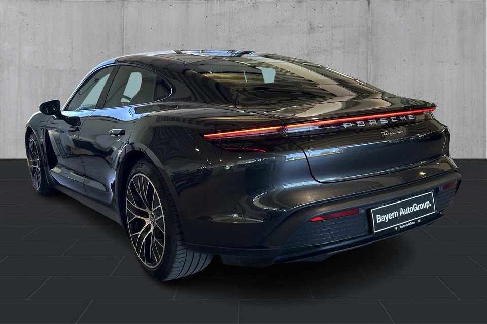 Porsche Taycan Performance+ 4d