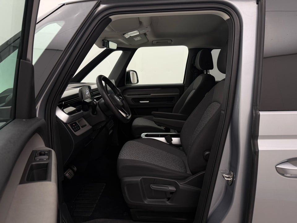 VW ID.Buzz 77 Pro SWB 5d