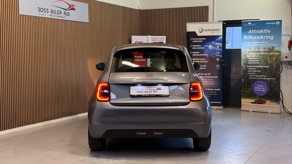 Fiat 500e 42 Icon Sky 3d