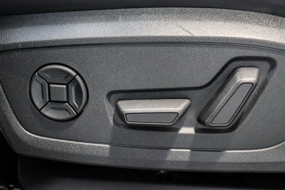 Audi Q4 e-tron 40 S-line 5d