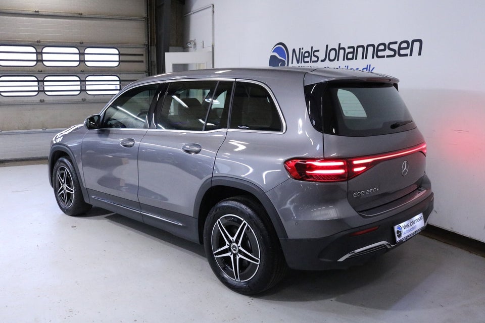 Mercedes EQB250+ AMG Line 7prs 5d