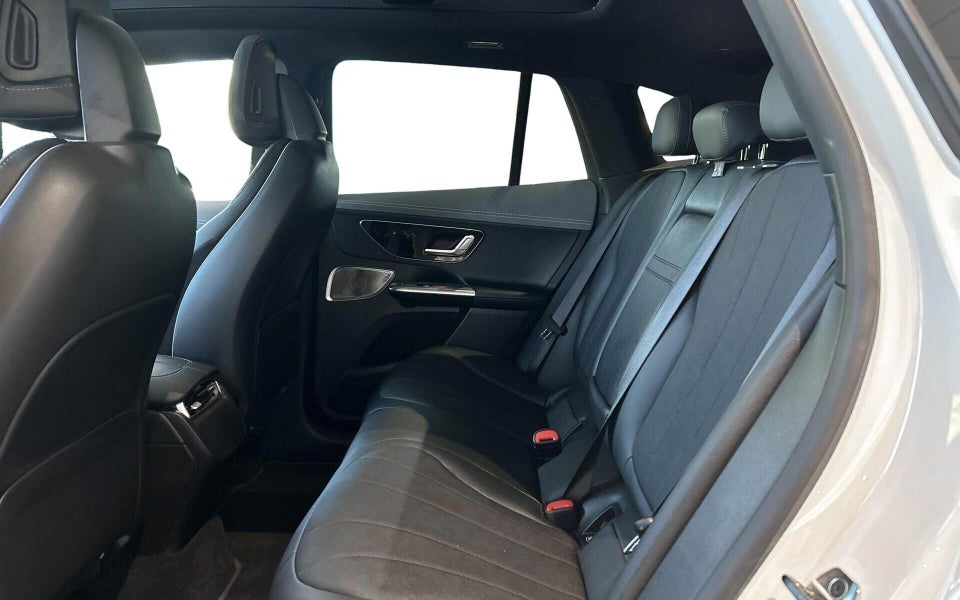 Mercedes EQE300 SUV 5d
