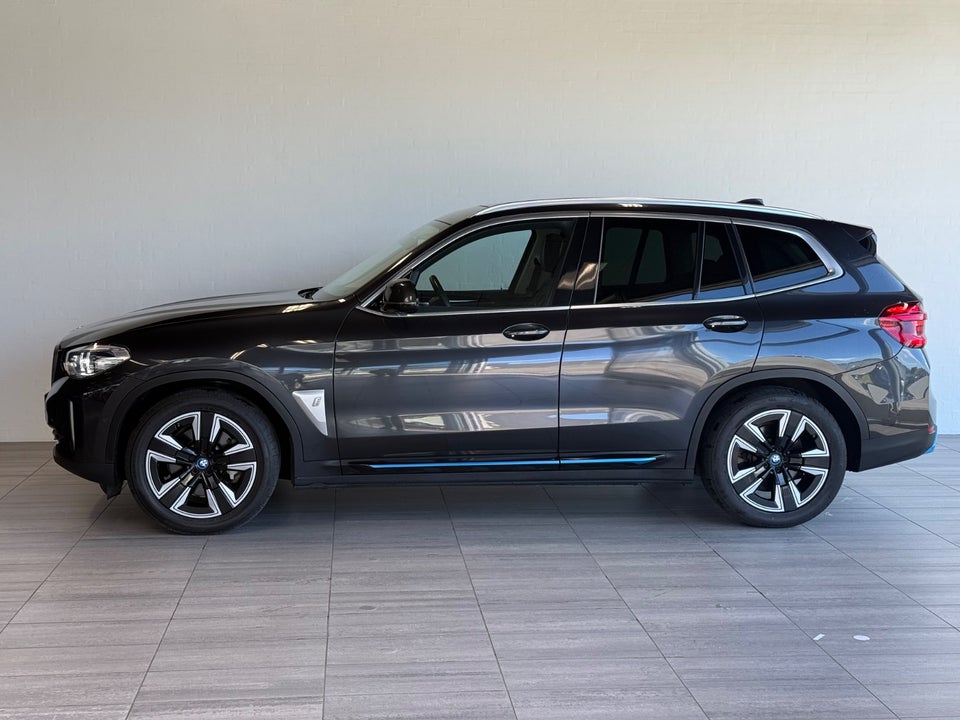 BMW iX3 Charged 5d