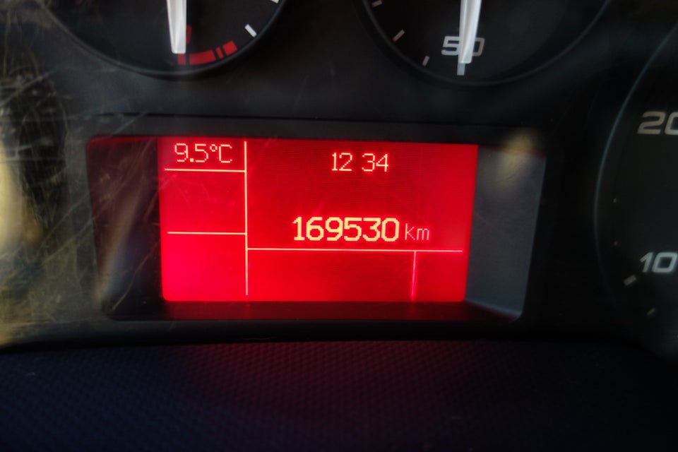 Iveco Daily 2,3 35S16 12m³ Van AG8