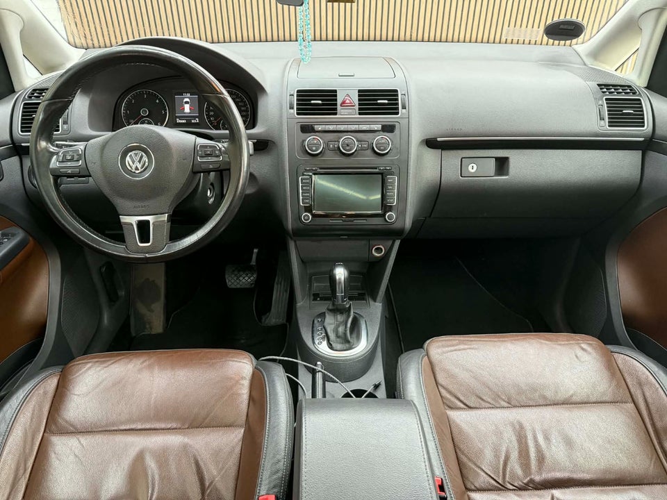 VW Touran 2,0 TDi 177 Highline DSG 7prs 5d