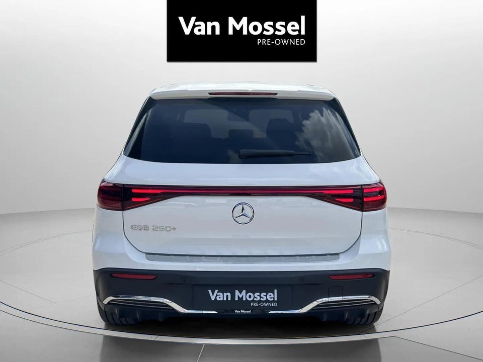 Mercedes EQB250+ AMG Line 5d