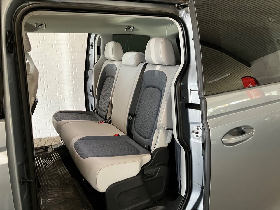 VW ID.Buzz 77 Pro SWB 5d