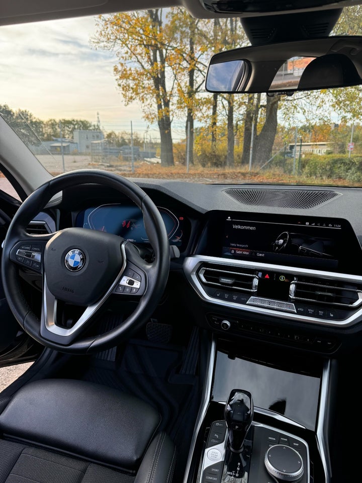 BMW 320i 2,0 Connected aut. 4d