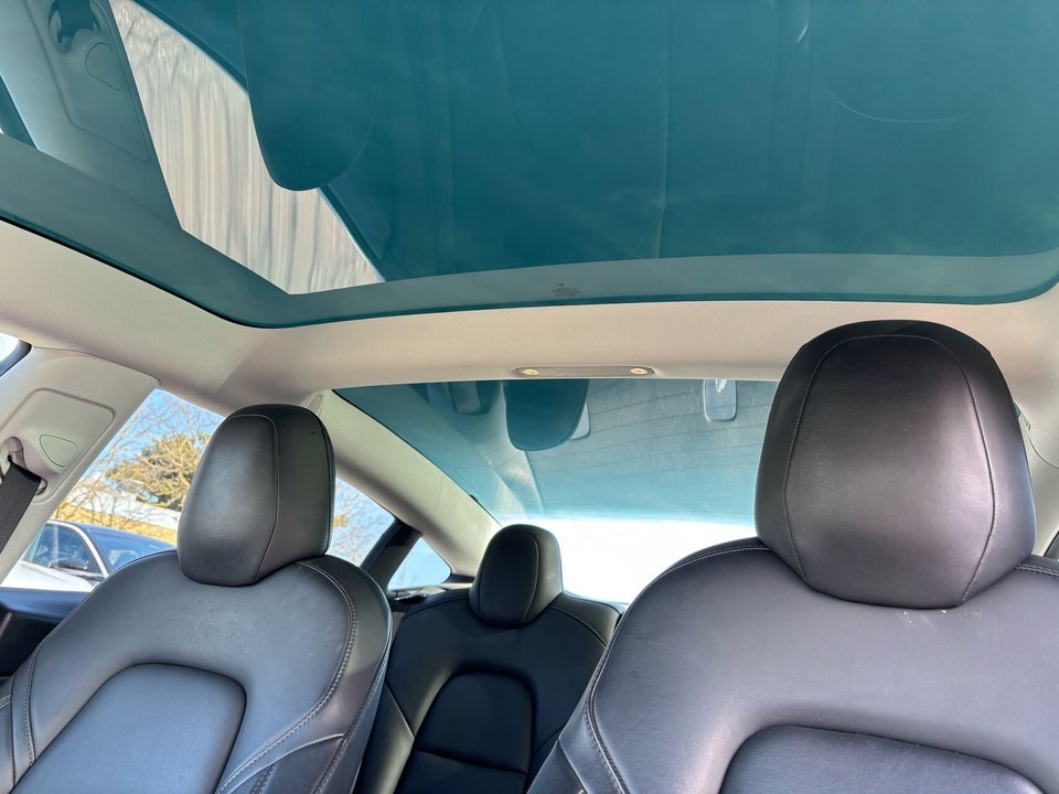 Tesla Model 3 Long Range AWD 4d