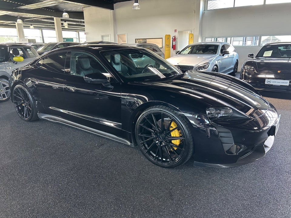 Porsche Taycan Performance+ 4d
