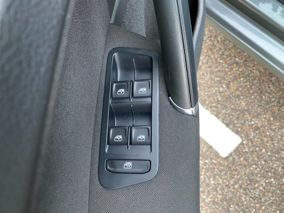 VW Golf VII 2,0 TDi 150 Comfortline DSG 5d