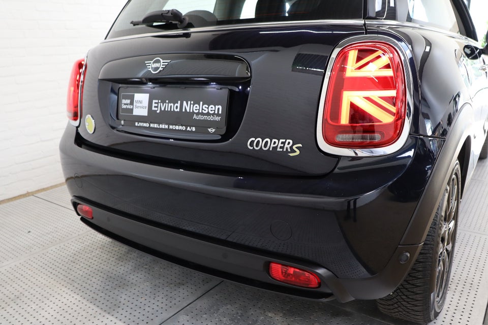 MINI Cooper SE Edition Premium Plus 3d