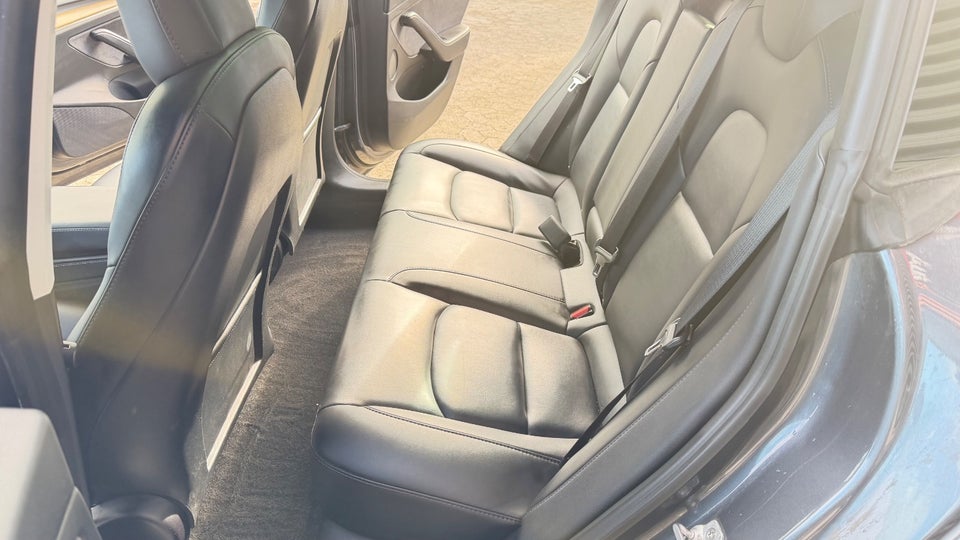 Tesla Model 3 Long Range AWD 4d