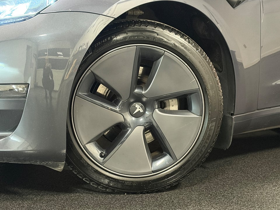 Tesla Model 3 Long Range RWD 4d