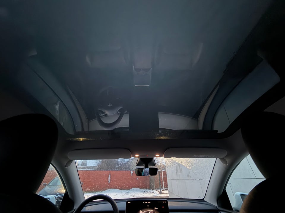 Tesla Model Y RWD 5d