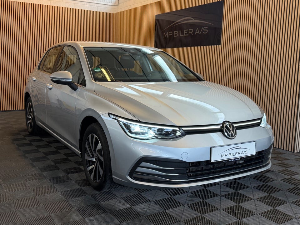 VW Golf VIII 1,4 eHybrid DSG 5d