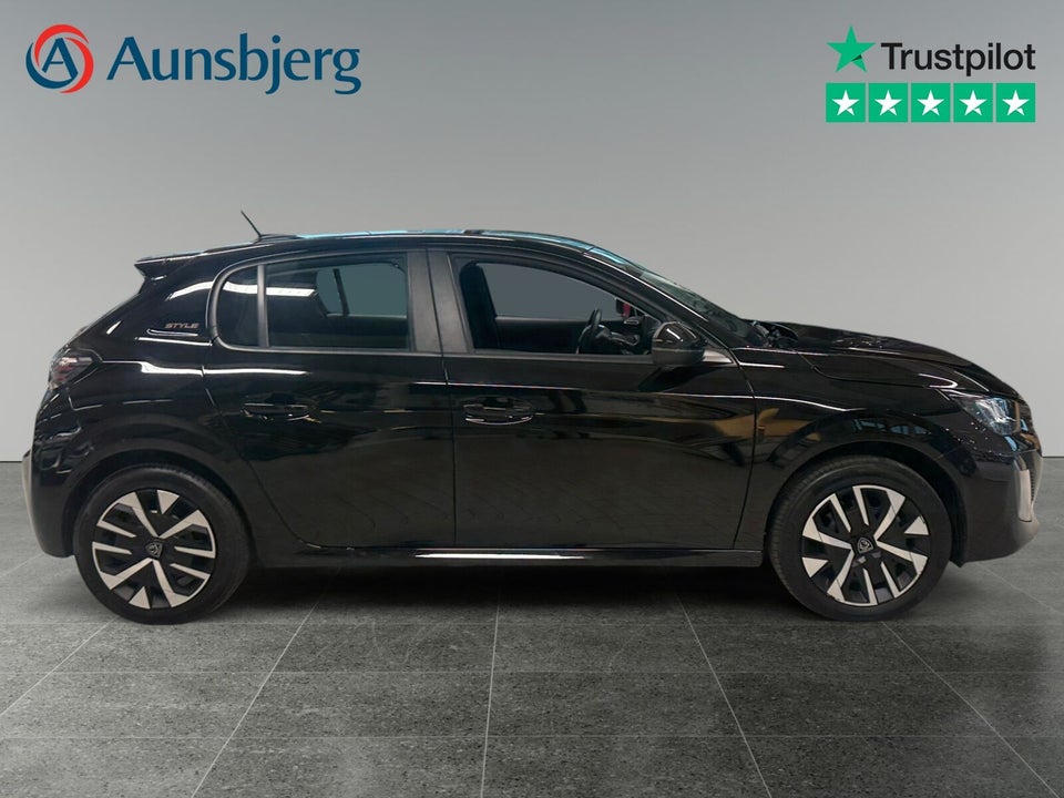 Peugeot e-208 50 Style 5d