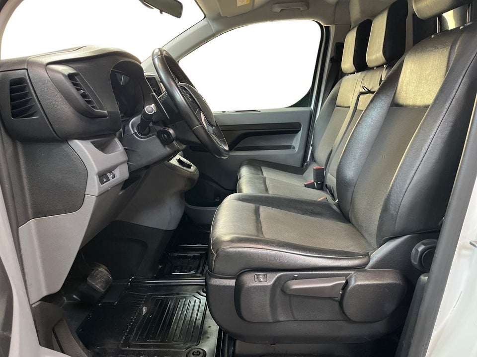 Toyota ProAce 2,0 D 144 Long Comfort Master aut. 4d