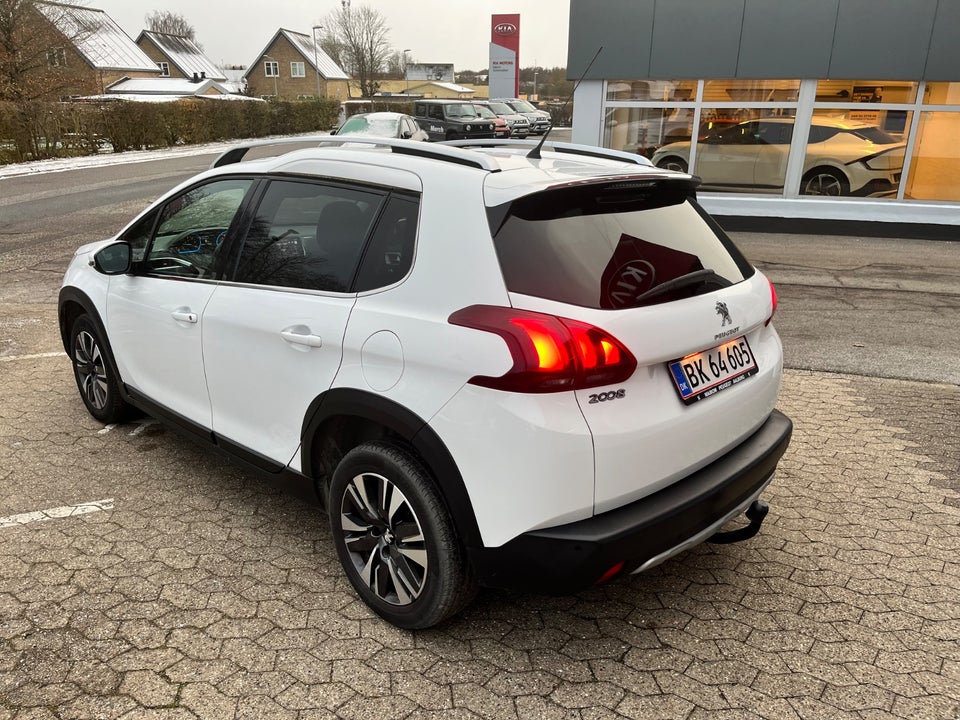 Peugeot 2008 1,6 BlueHDi 100 Desire Sky 5d