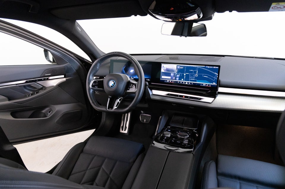 BMW i5 eDrive40 M-Sport 4d