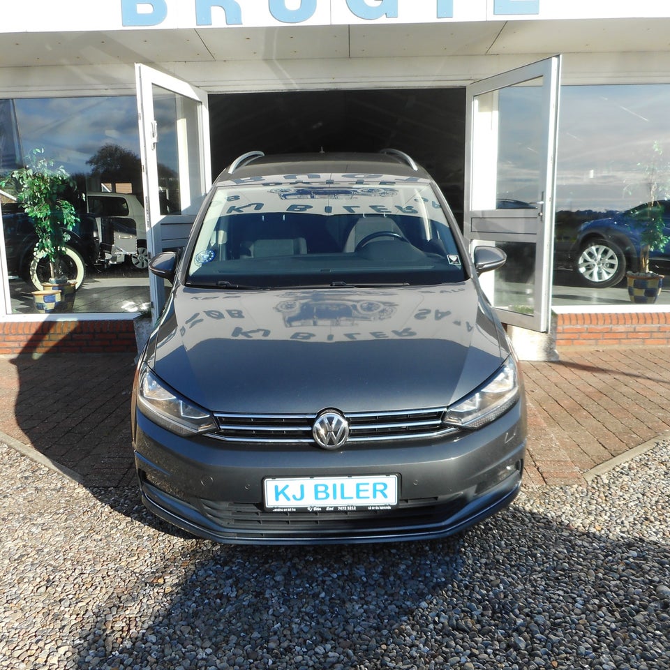 VW Touran 1,6 TDi 115 Highline DSG 7prs 5d