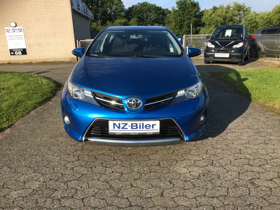 Toyota Auris 1,3 VVT-i T2 5d