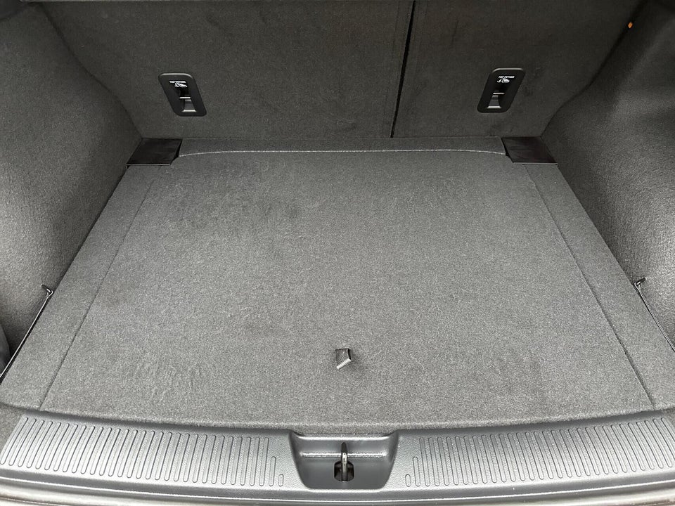 MG 4 77 Luxury Extended Range 5d