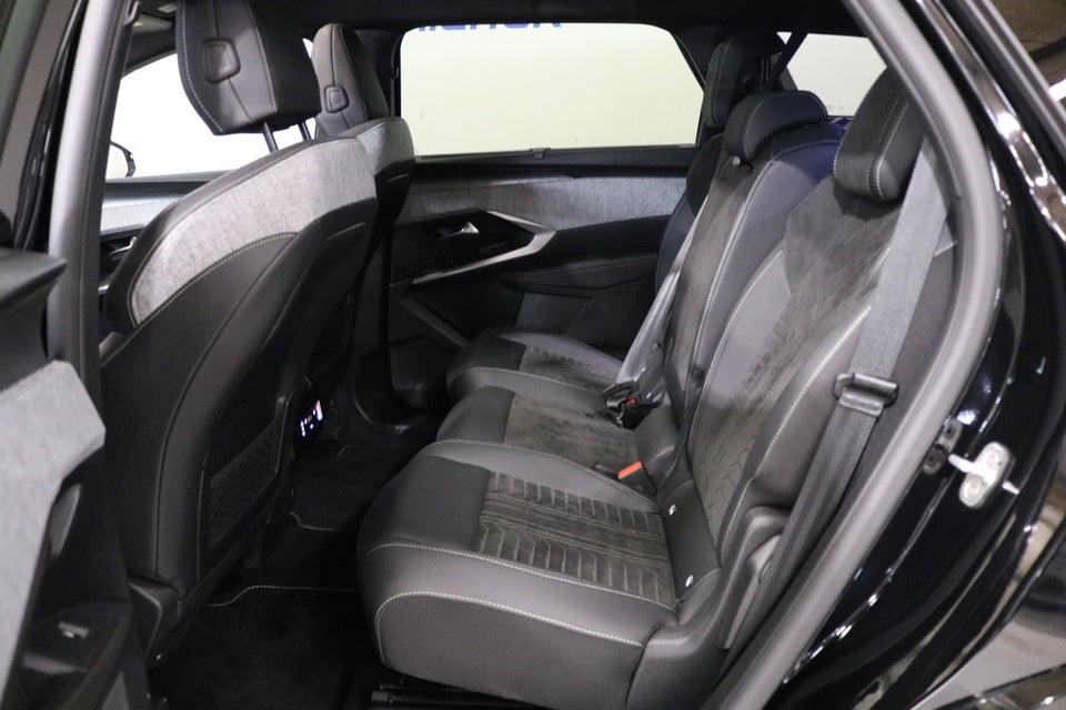 Peugeot e-5008 77 GT Pack 7prs 5d