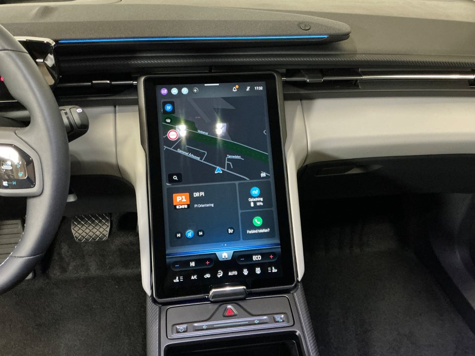 Ford Explorer 77 Premium Extended Range 5d