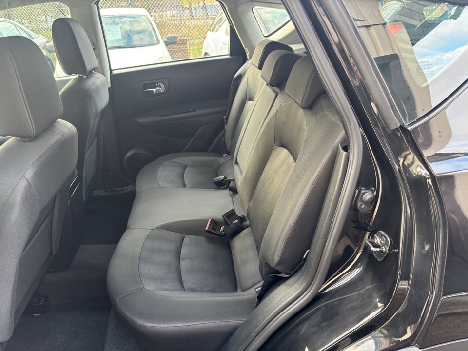 Nissan Qashqai 1,6 Acenta 5d