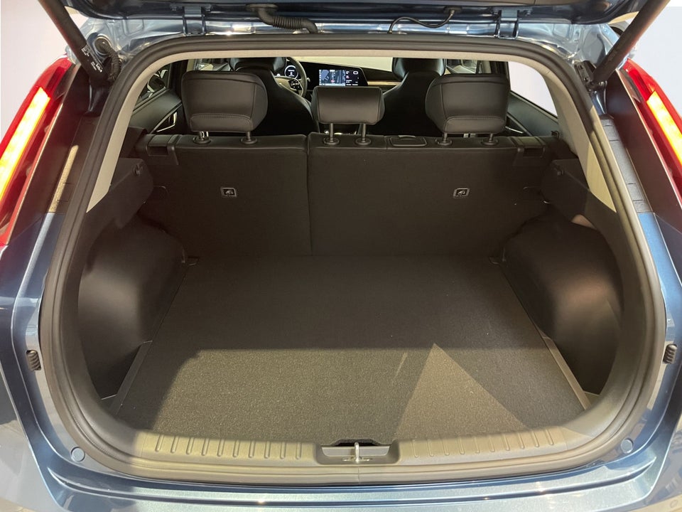 Kia Niro 64 EV Access 5d