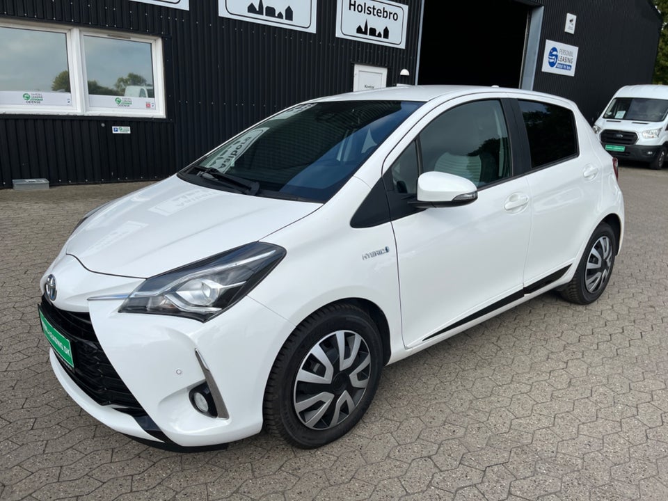 Toyota Yaris 1,5 Hybrid H1 e-CVT Van 5d